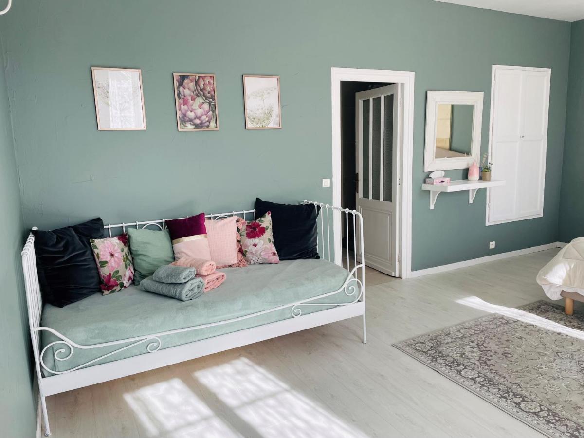 La Vigne D'Or Bed & Breakfast Teuillac Luaran gambar